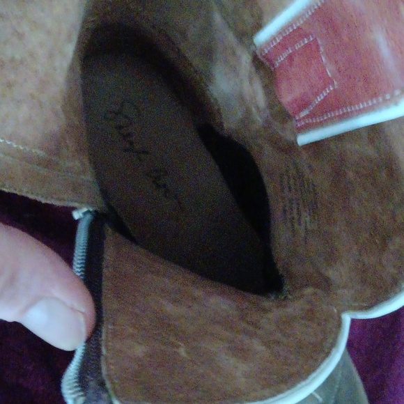 Sheryl Crow size 6 and 1/2 American flag western boot - Picture 4 of 7